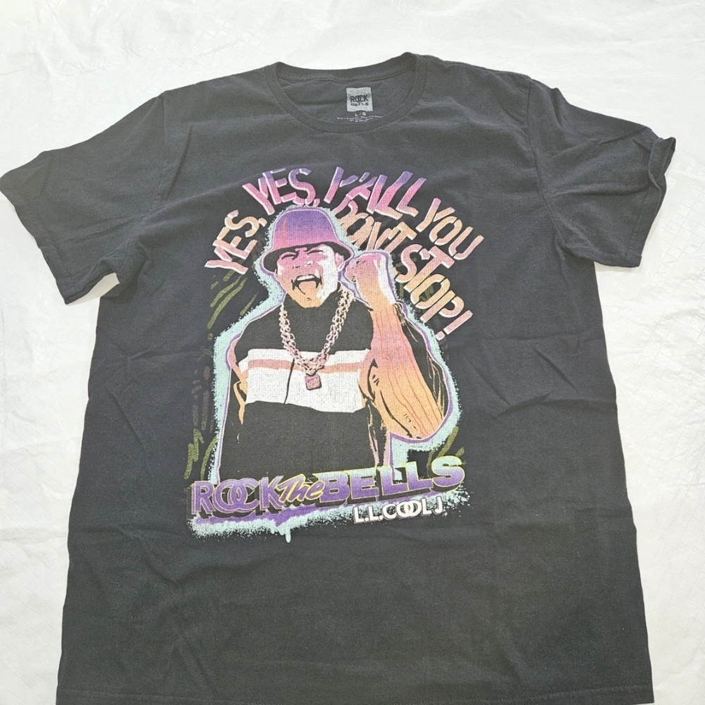 Rock the Bells LL Cool J Men's Large Black Short Sleeve Feel The Beat T-Shirt.